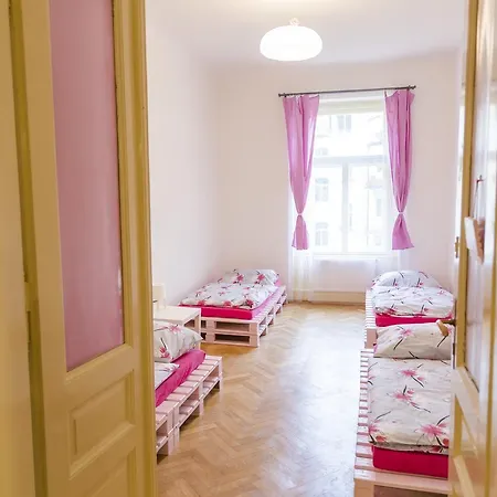 Hostal Ping House Praga