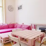 Ping House Prag