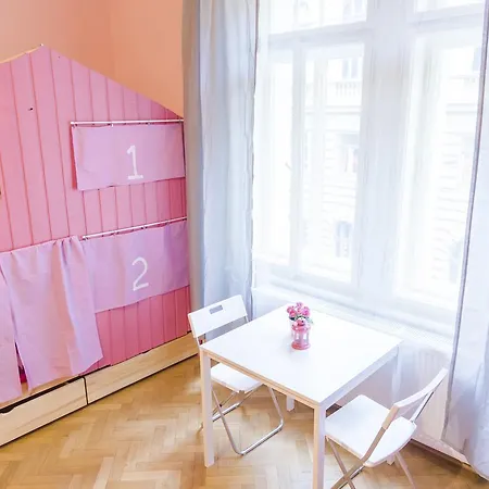Ping House Hostel Prague
