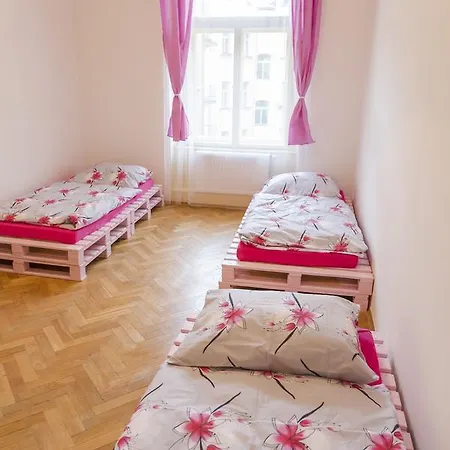 Ping House * Praha